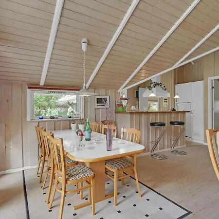 Casa de Férias Amazing In With Sauna Nordenbro Vesteregn